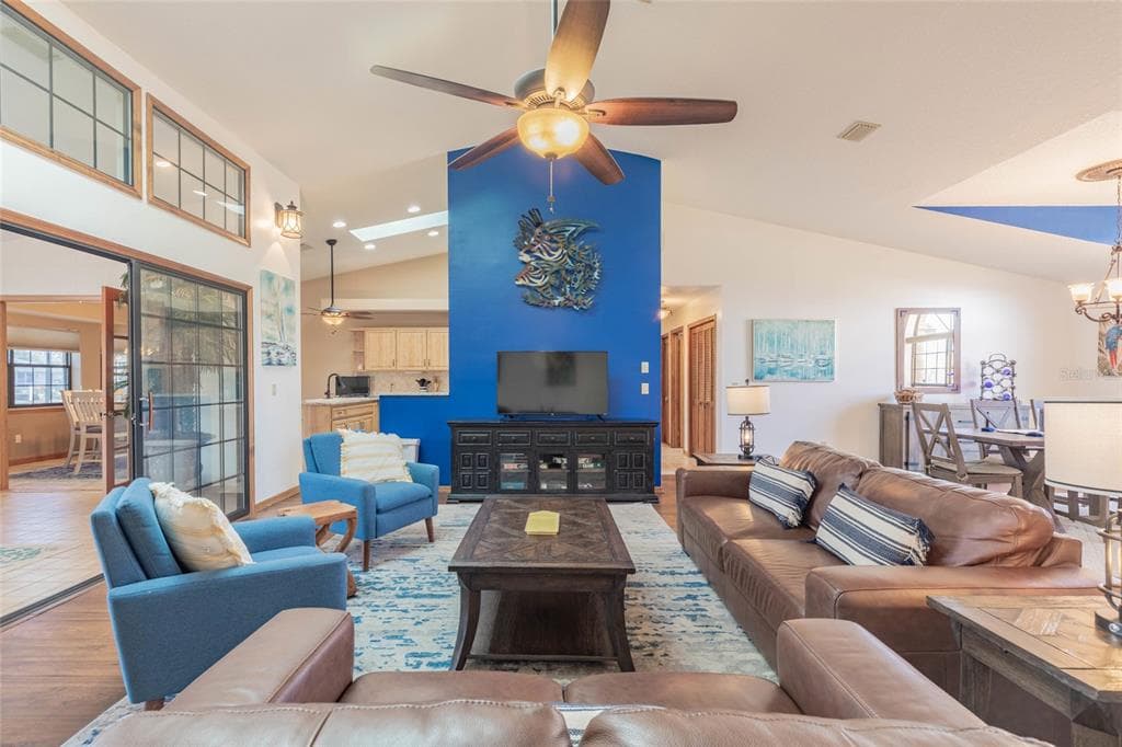 27 CHERRYTREE COURT photo 14