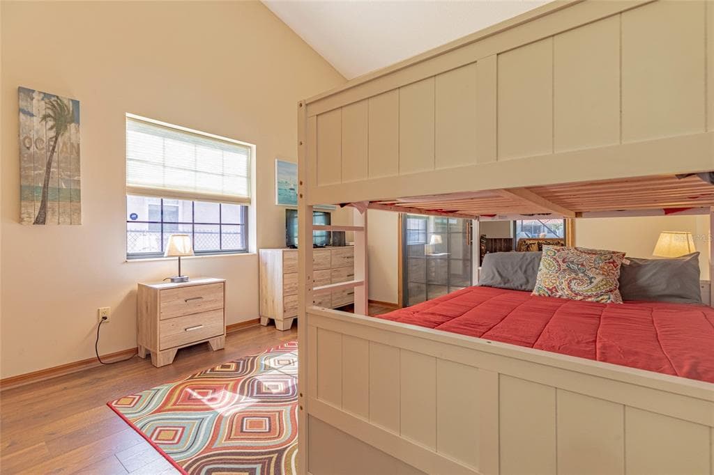 27 CHERRYTREE COURT photo 18