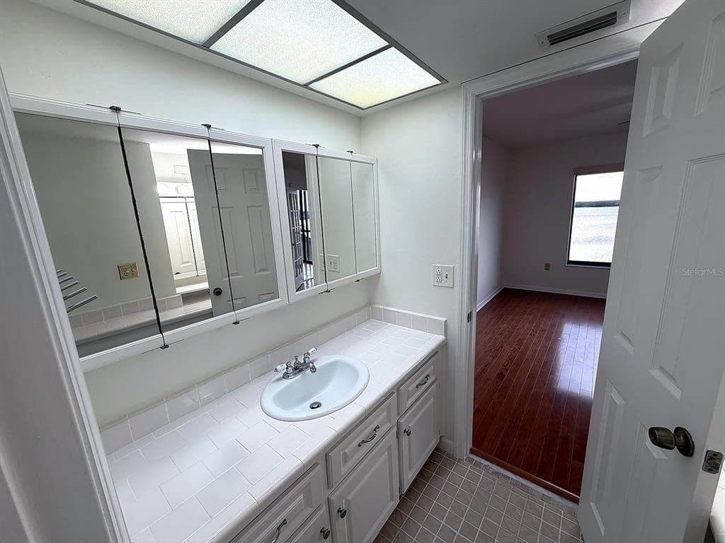 4620 BAY BOULEVARD 1122 photo 15