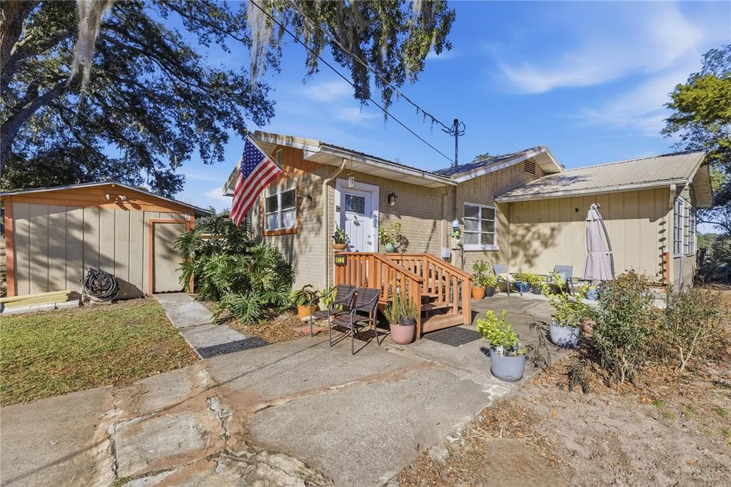 872 LAKE SHORE TERRACE photo 22