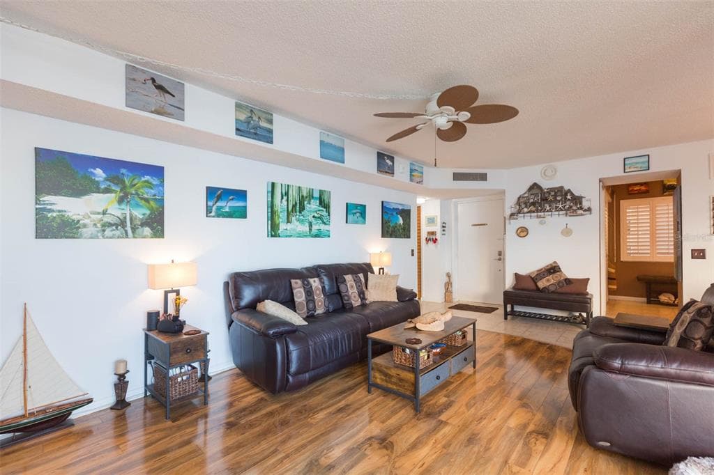 5633 PUERTA DEL SOL BOULEVARD S 208 photo 11