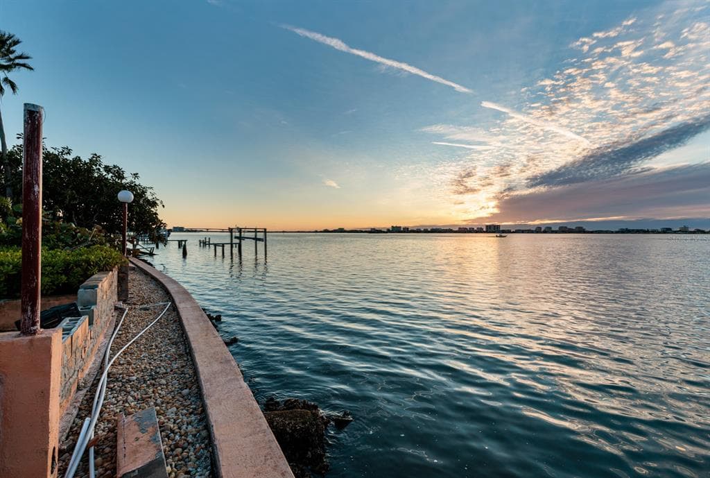 1844 VENETIAN POINT DRIVE photo 6