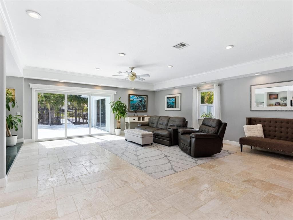 221 LYCHEE ROAD photo 18