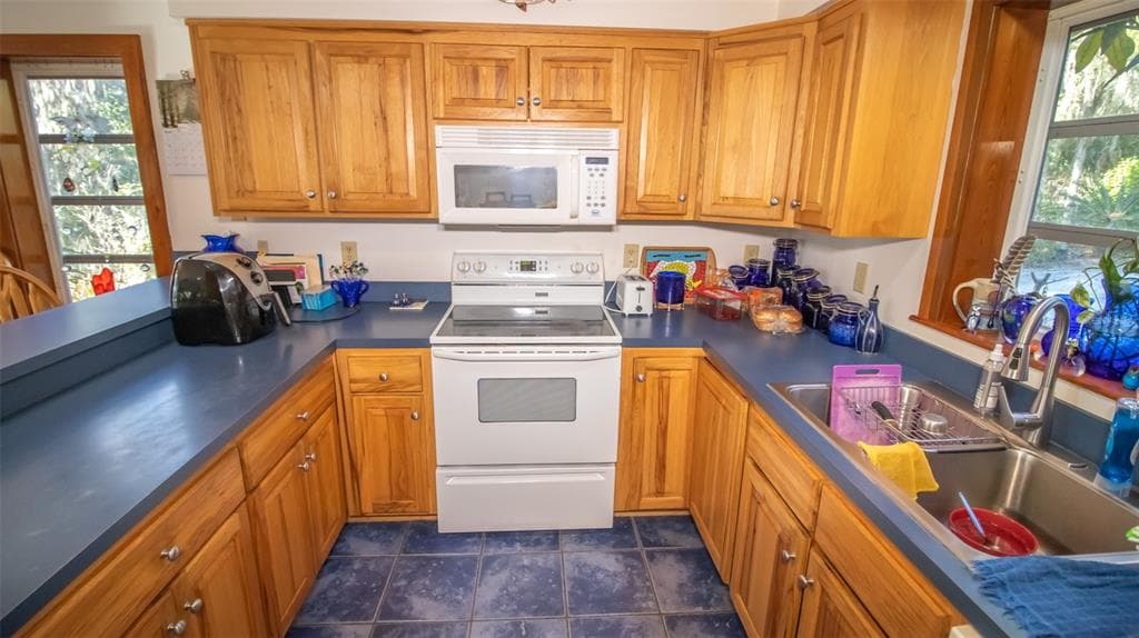 243 HERMAN DRIVE photo 19