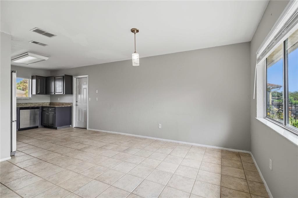 4108 ABBOTSFORD STREET photo 9