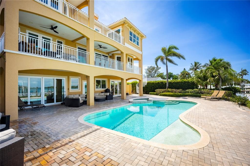 306 HARBOR DRIVE photo 22