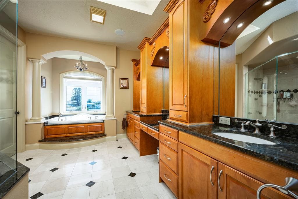 306 HARBOR DRIVE photo 19