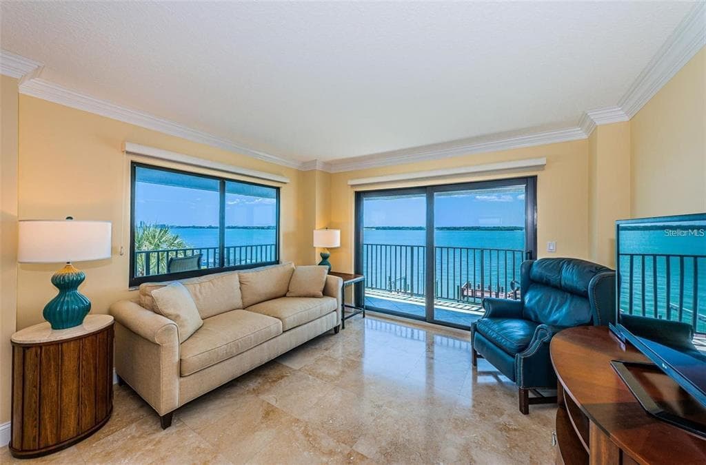 240 SAND KEY ESTATES DRIVE 222 photo 7