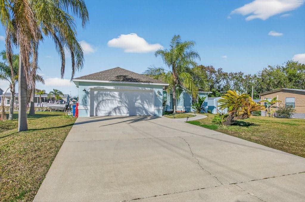 254 BASQUE ROAD photo 2