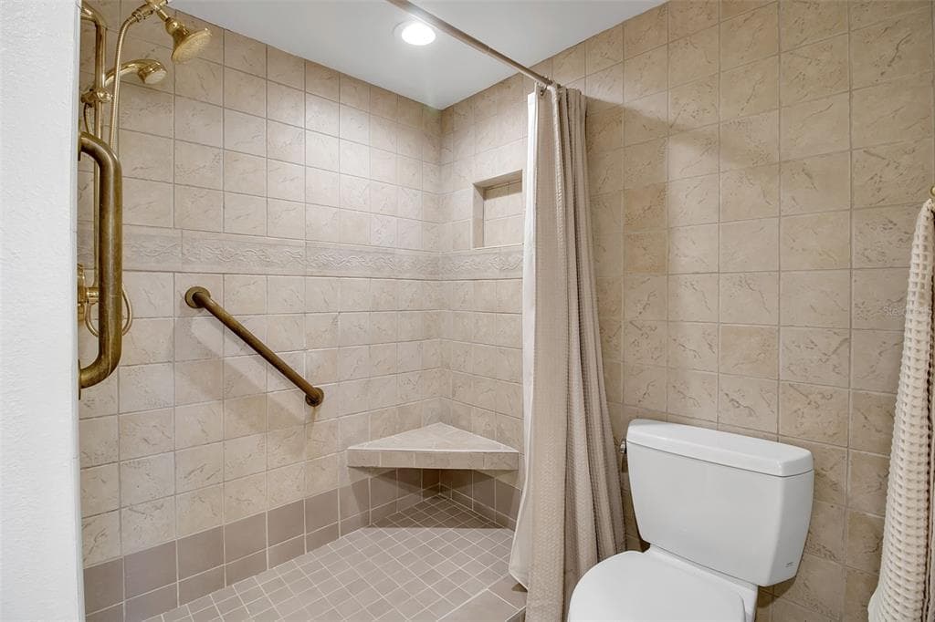 1485 GULF OF MEXICO DRIVE 303 photo 20