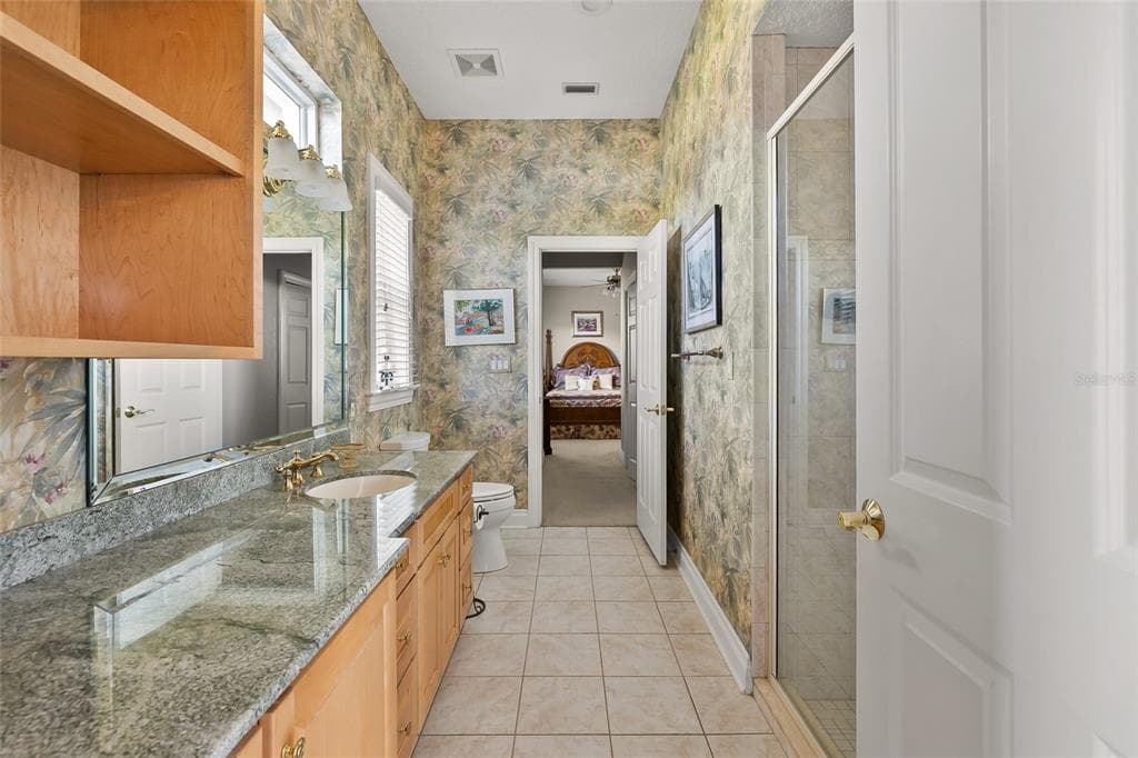 8402 TALLAHASSEE DRIVE NE photo 24