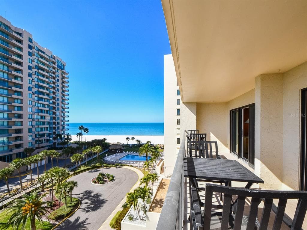 1480 GULF BOULEVARD 610 photo 1