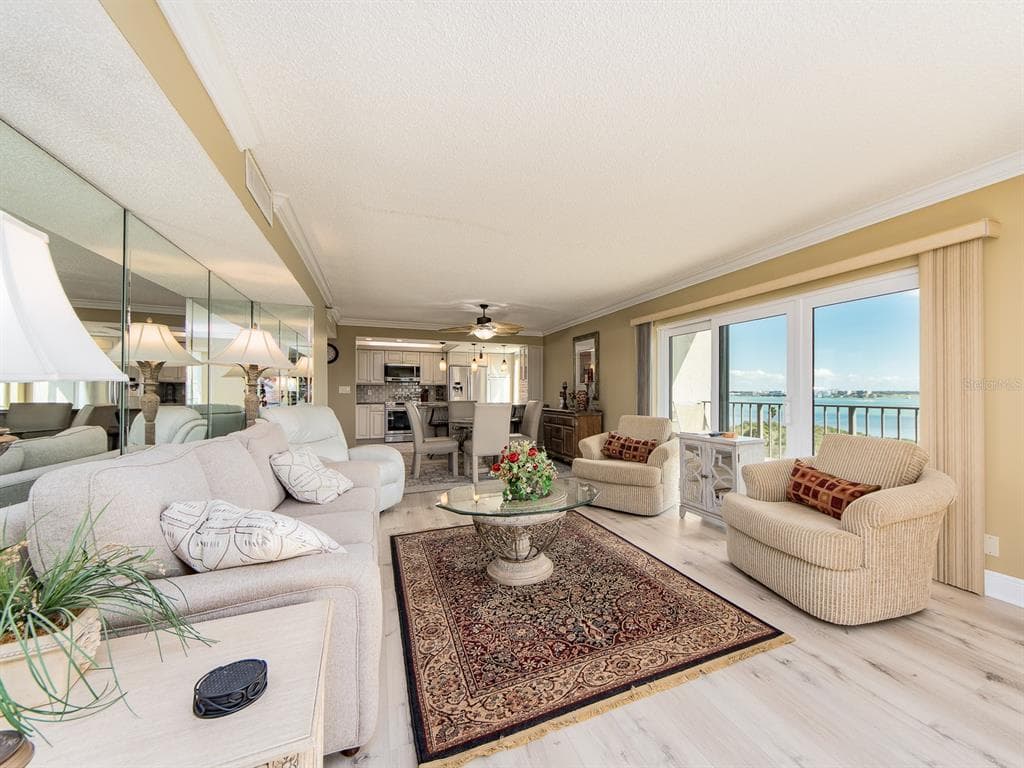 1480 GULF BOULEVARD 610 photo 14