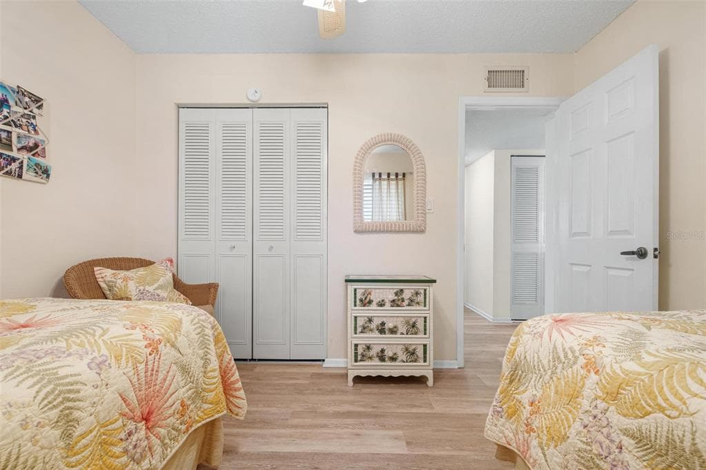9527 AZURE COVE photo 25