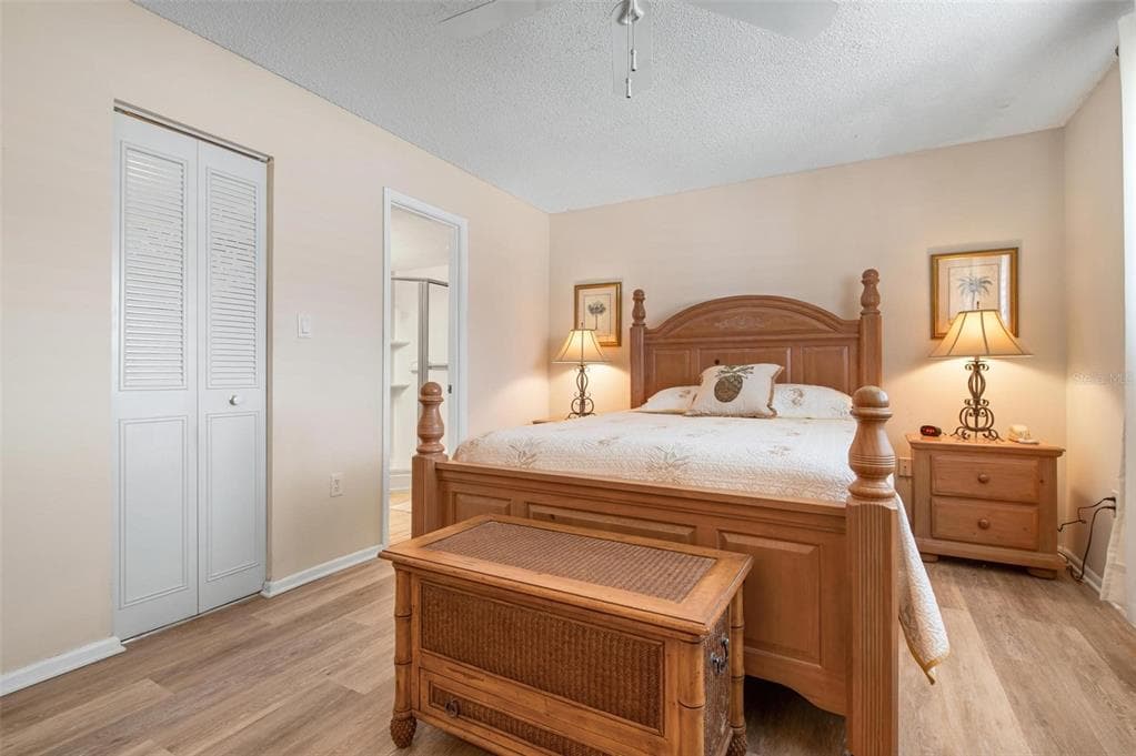 9527 AZURE COVE photo 21