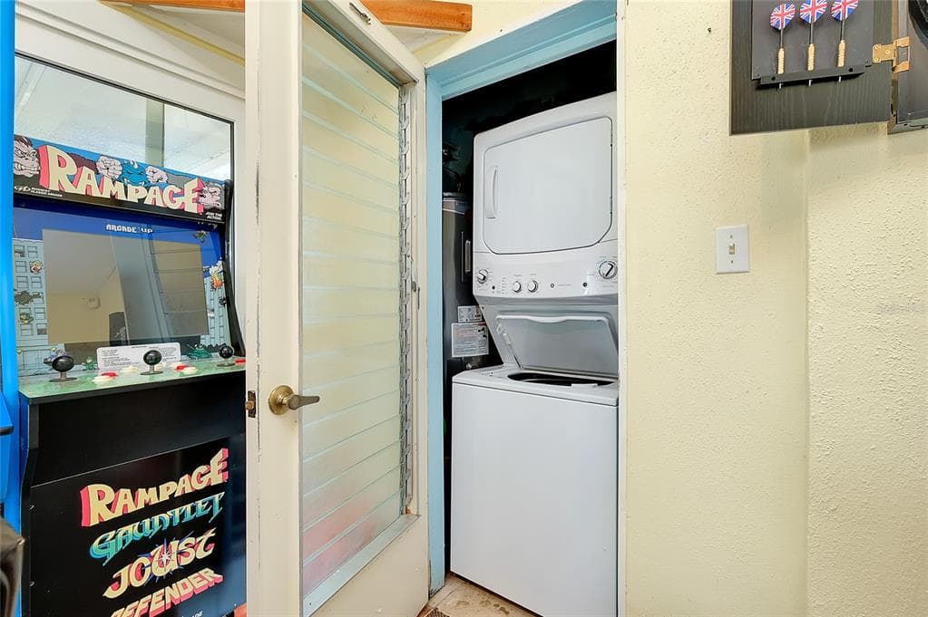 21064 HIGGS DRIVE photo 23