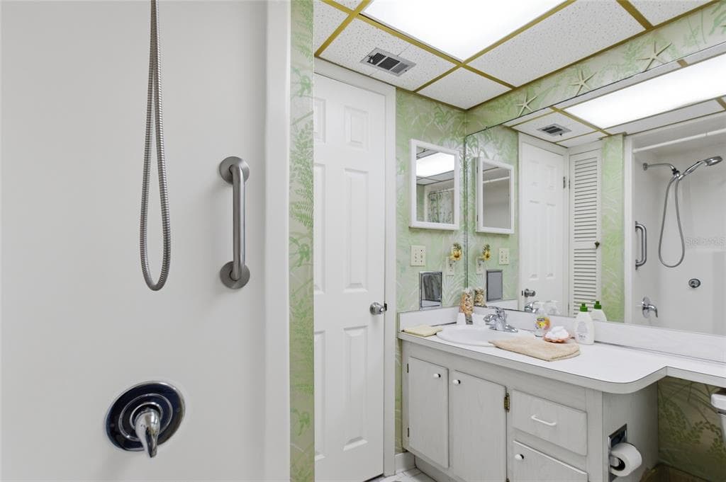 1270 GULF BOULEVARD 801 photo 23