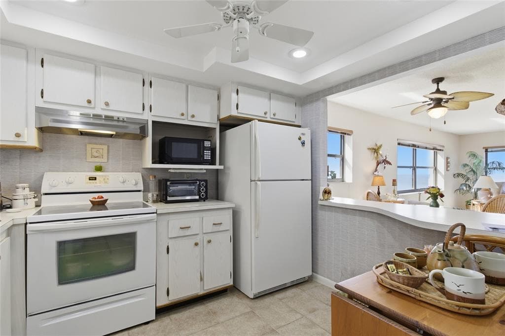 1270 GULF BOULEVARD 801 photo 14