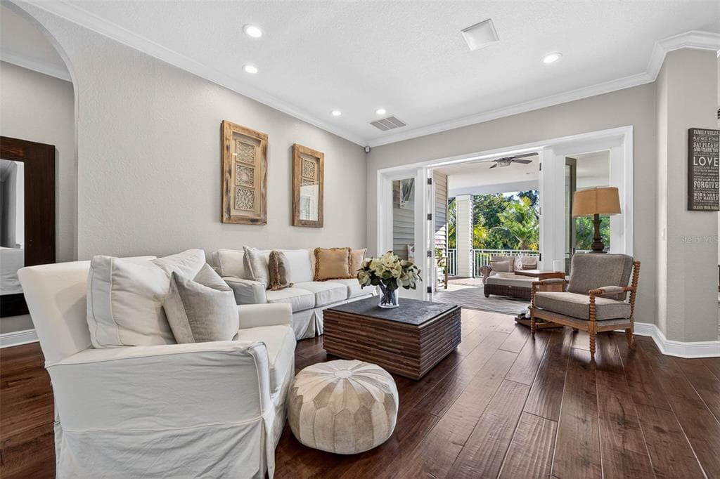 1581 ALEXANDER ROAD photo 3