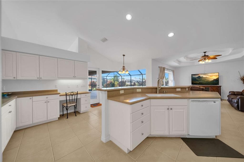 240 WHITE MARSH LANE photo 12