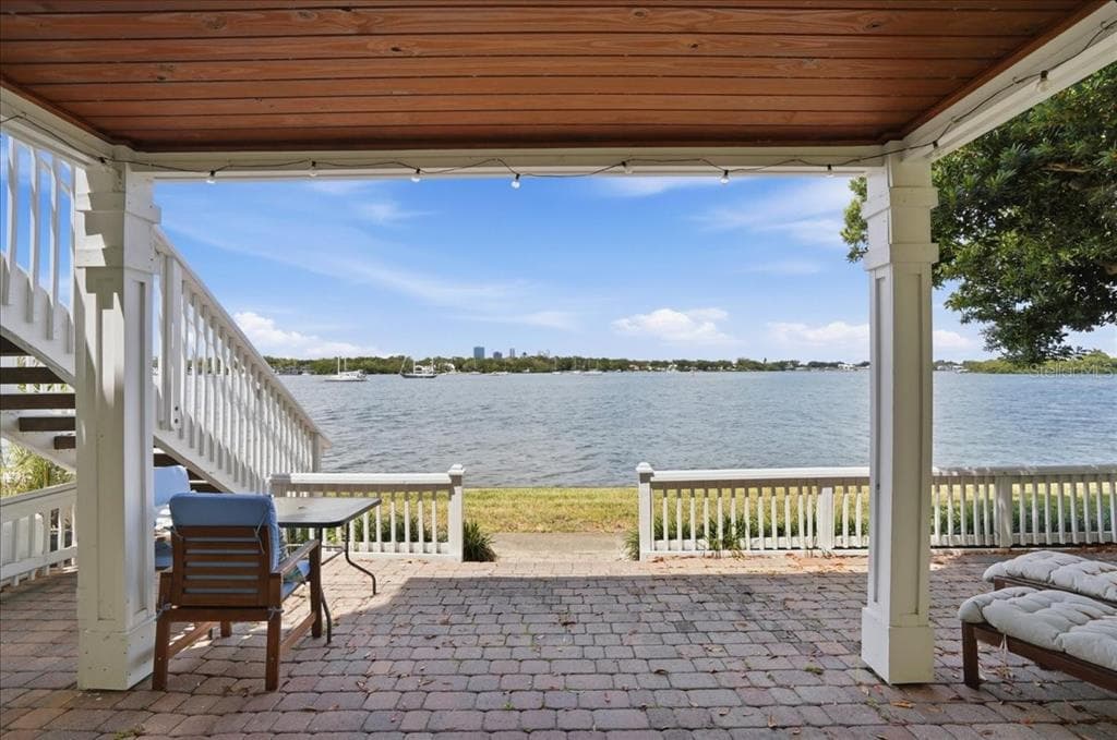205 POMPANO DRIVE SE B photo 23