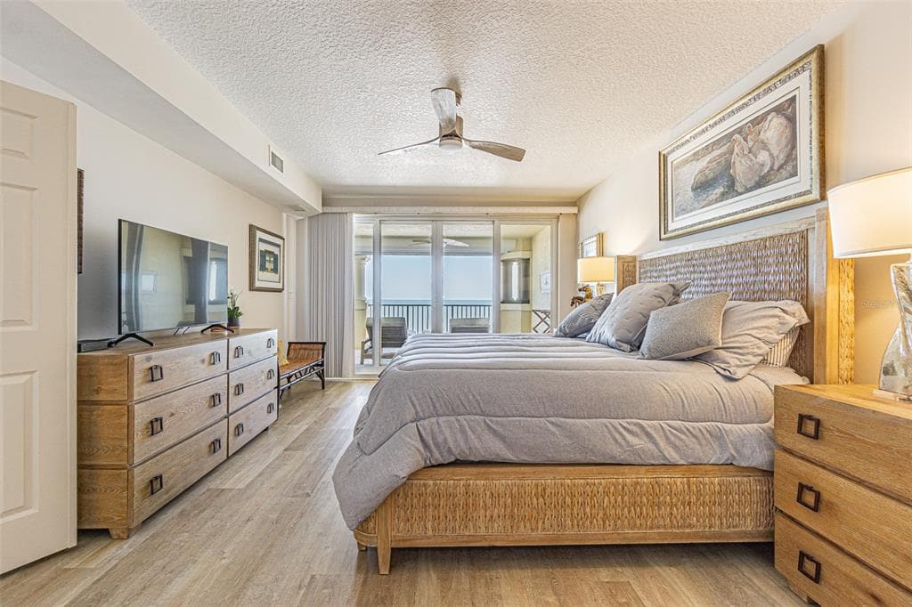 1370 GULF BOULEVARD 703 photo 13