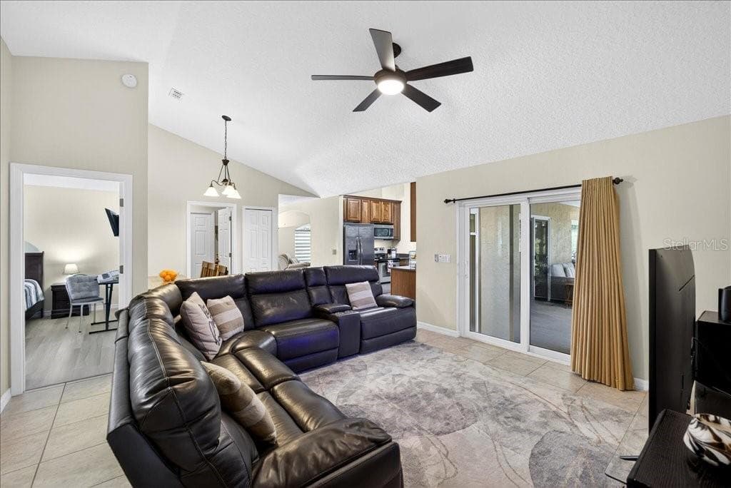 42 RUSSELL DRIVE photo 5
