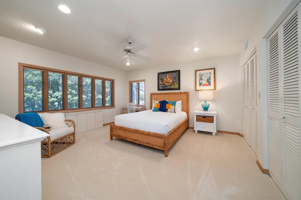 16000 GULF BOULEVARD photo 23