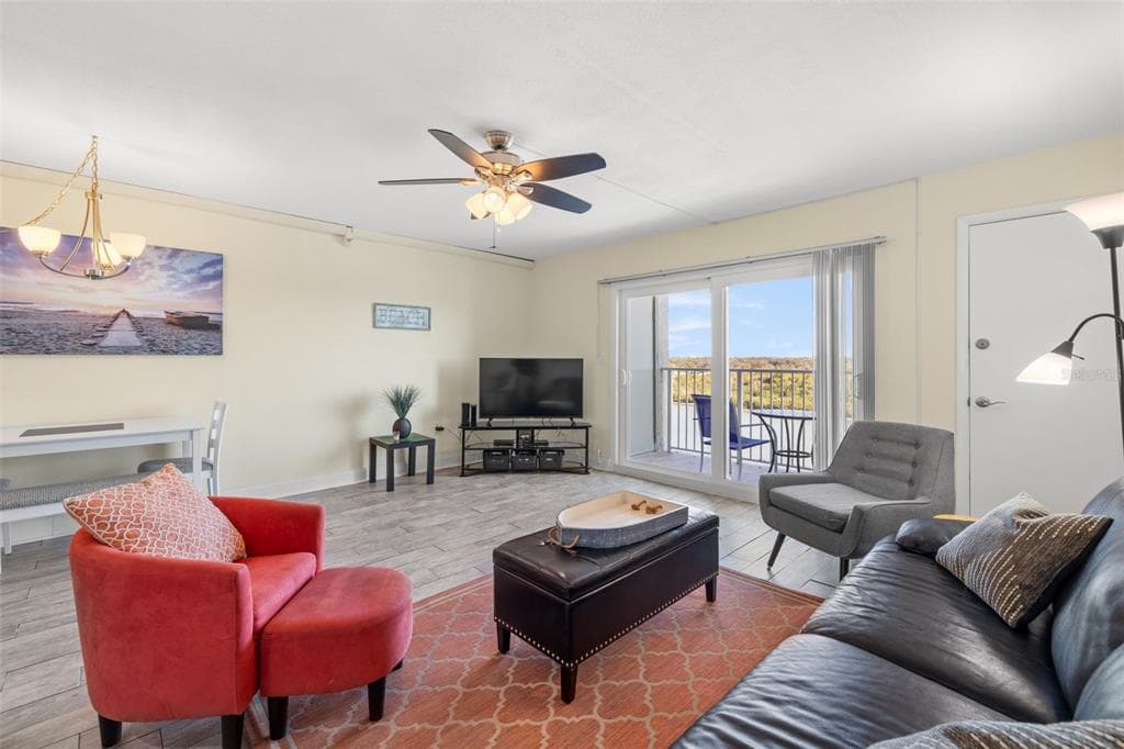 18610 GULF BOULEVARD 709 photo 7