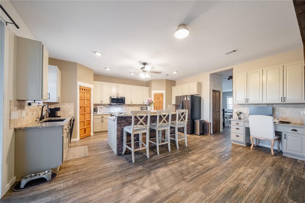 2724 SUNCOAST LAKES BOULEVARD photo 9