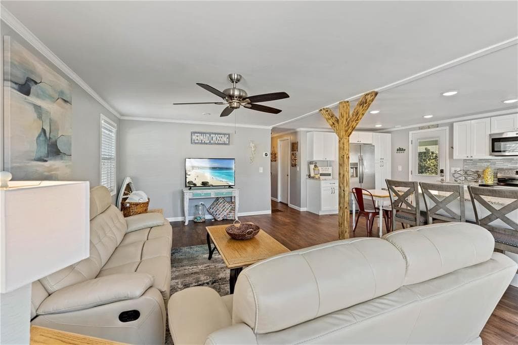 6051 COLONY CIRCLE photo 8