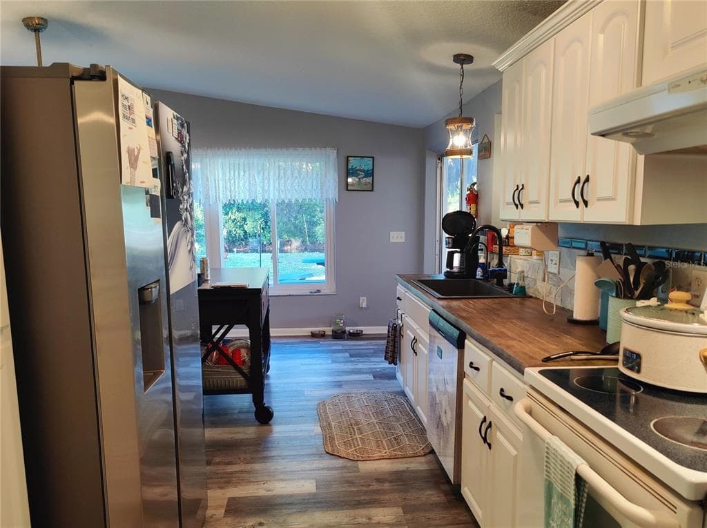 12131 LACEY DRIVE photo 10
