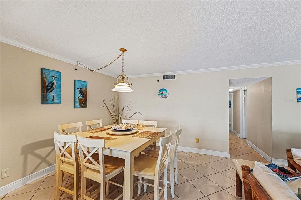 19500 GULF BOULEVARD 102 photo 5