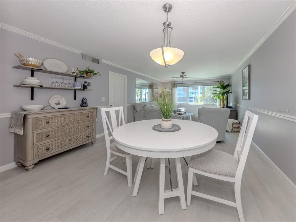 500 THE ESPLANADE N 102 photo 3