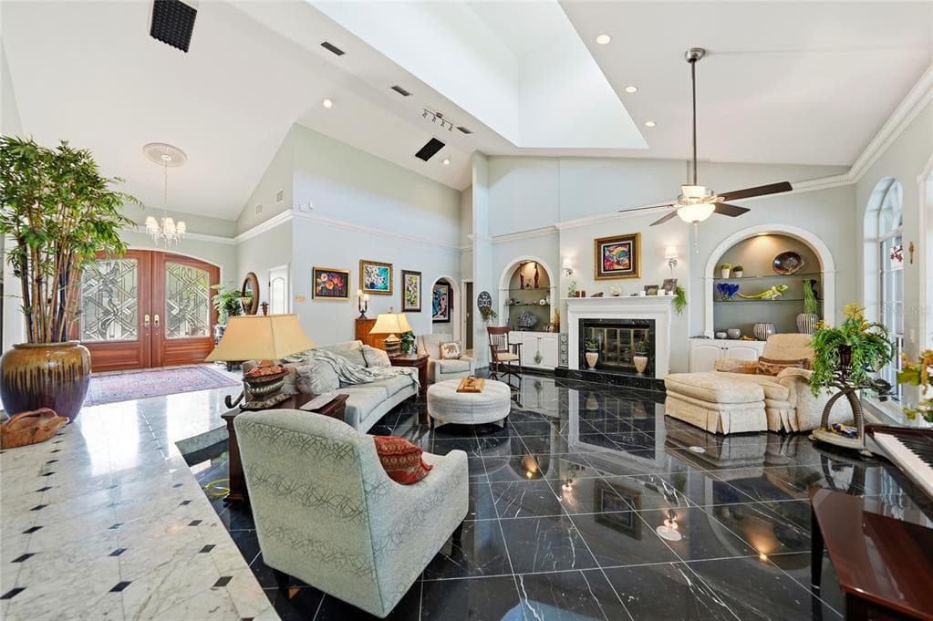 24646 TANGERINE AVENUE photo 8