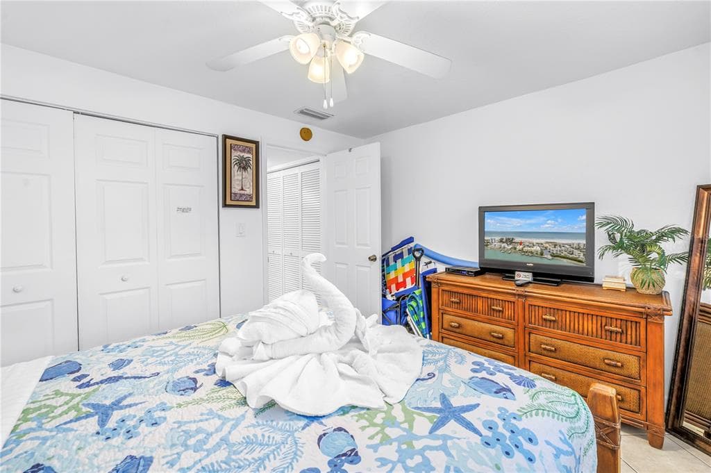 10265 GULF BOULEVARD B315 photo 17
