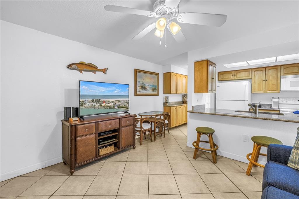 10265 GULF BOULEVARD B315 photo 11
