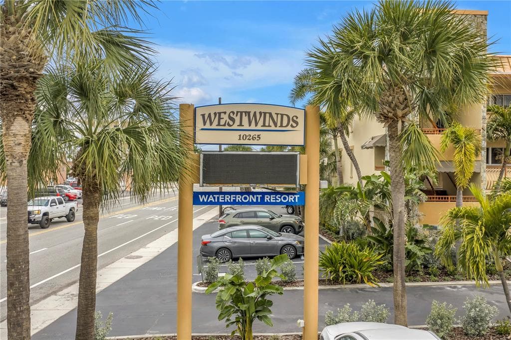 10265 GULF BOULEVARD B315 photo 4