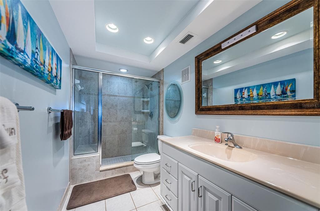 4525 COVE CIRCLE 604 photo 25