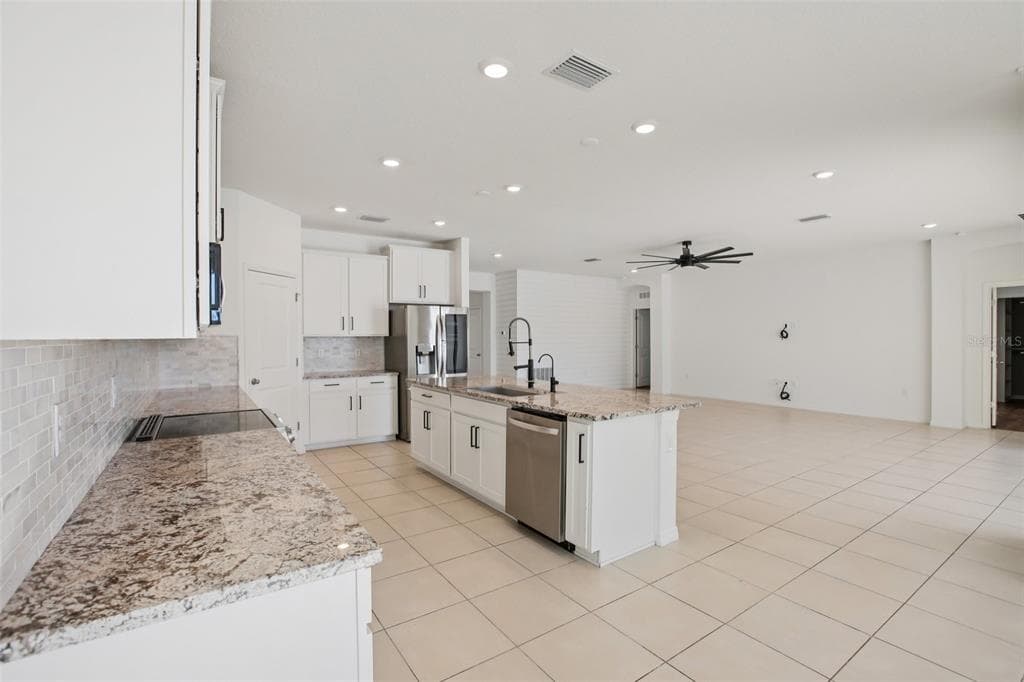10747 LAXER CAY LOOP photo 16