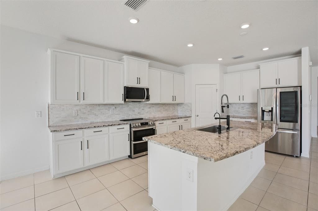 10747 LAXER CAY LOOP photo 18