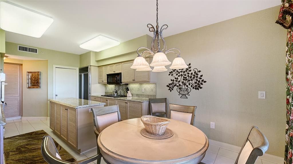 545 SANCTUARY DRIVE B305 photo 24