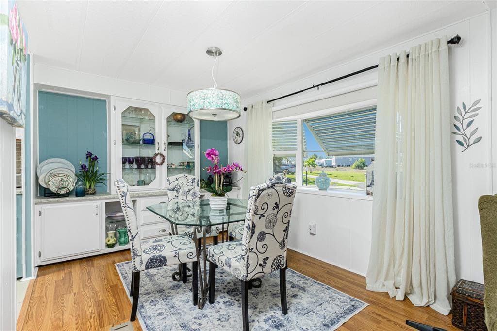 1300 SANDERLING DRIVE photo 13