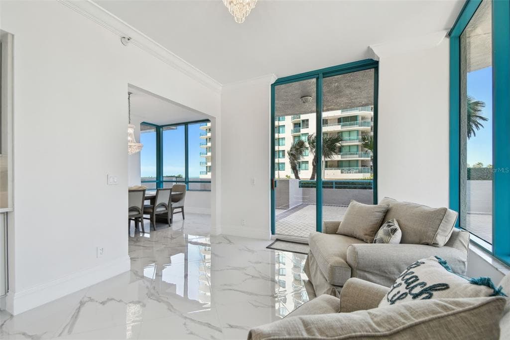 1560 GULF BOULEVARD 306 photo 17