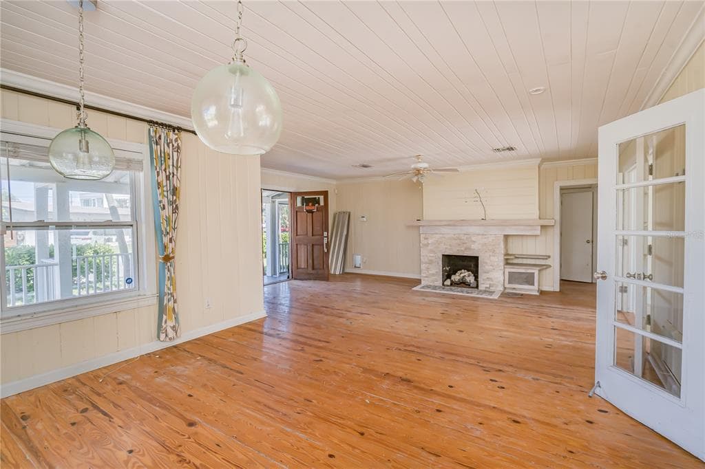 16029 REDINGTON DRIVE photo 11