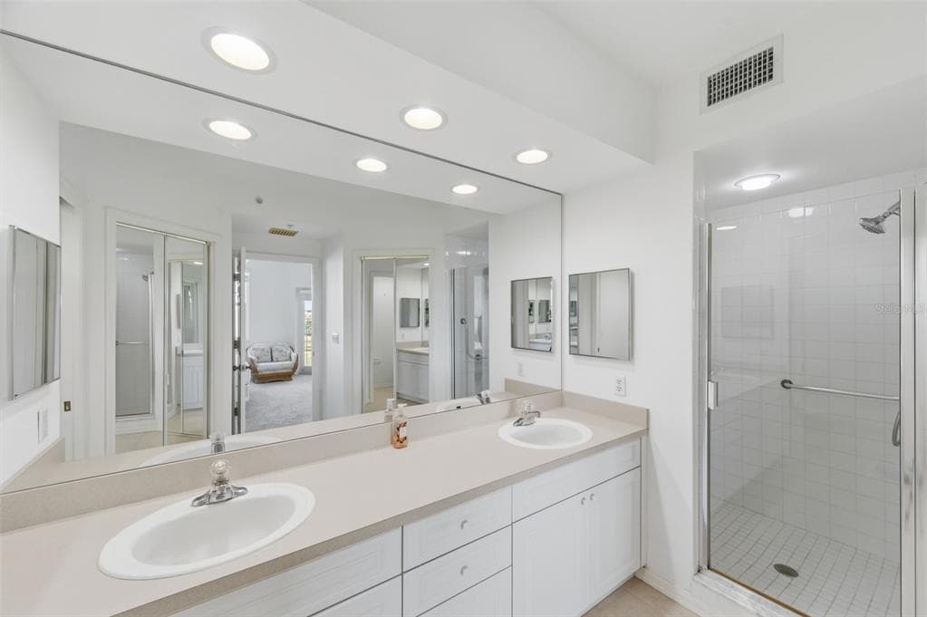 1200 COUNTRY CLUB DRIVE 1404 photo 13