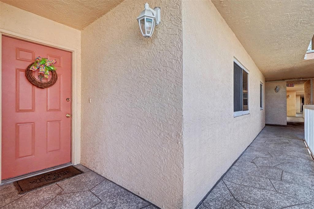 18400 GULF BOULEVARD 1302 photo 5