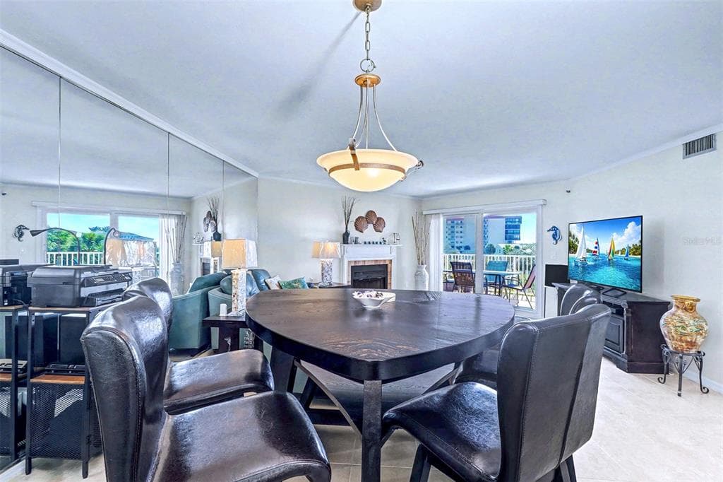18400 GULF BOULEVARD 1302 photo 10