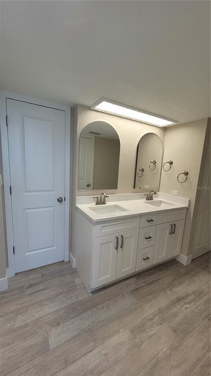500 TREASURE ISLAND CAUSEWAY 106 photo 22