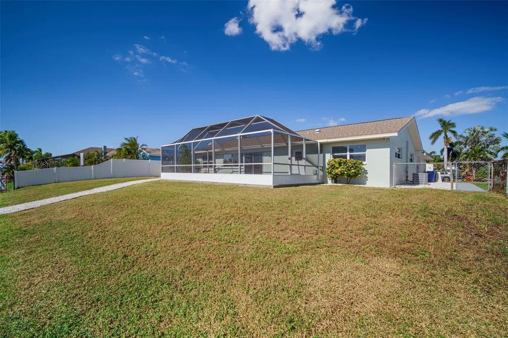 910 SPINDLE PALM WAY photo 23